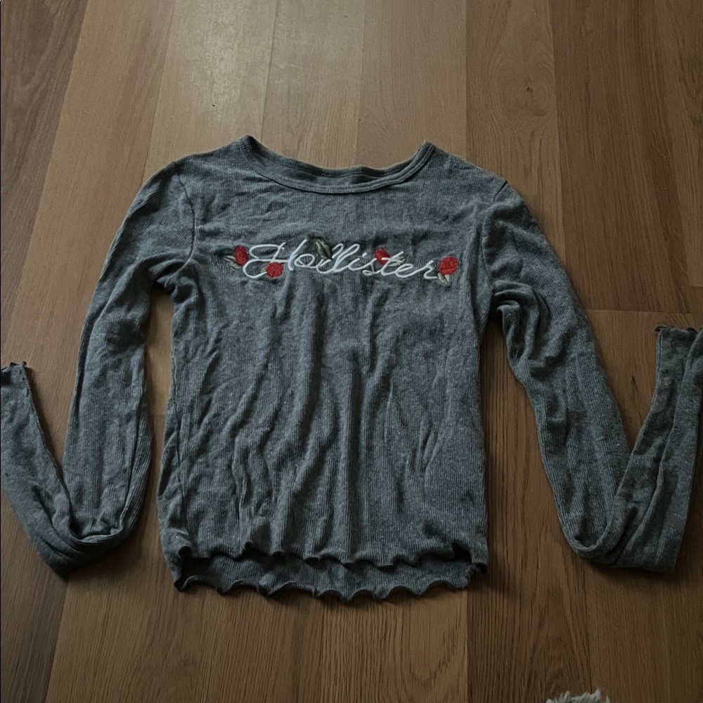 Hollister Gray Ribbed Long Sleeve Top with Red Rose Accents